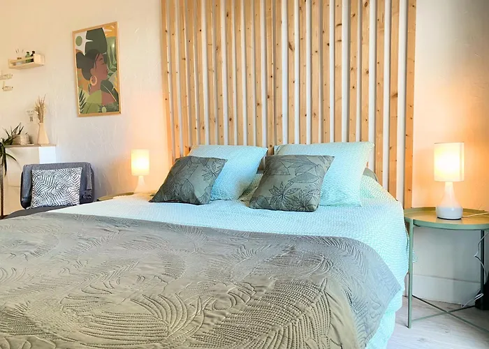 NEW - Studio cosy - Plages à 5min - Parking privé - WIFI - Commerces au pied du bâtiment